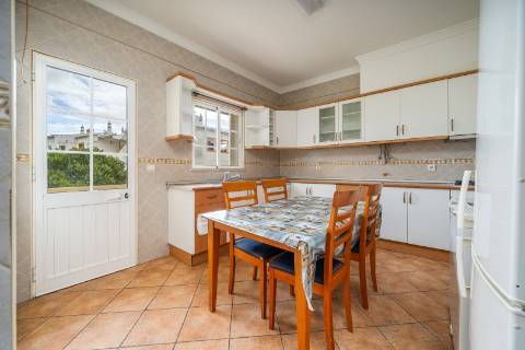 Apartamento T2 nas Ferreiras