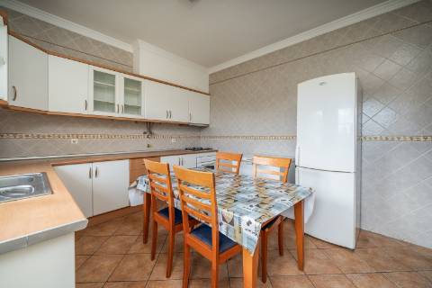 Apartamento T2 nas Ferreiras