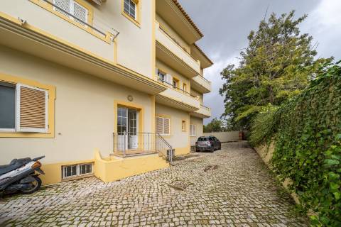 Apartamento T2 nas Ferreiras