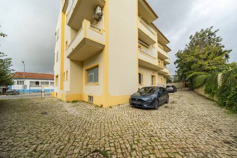 Apartamento T2 nas Ferreiras