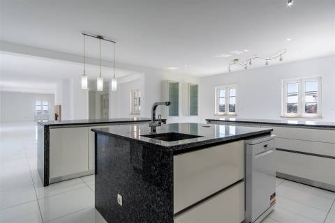 Monte alentejano com 28 hectares