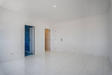 Monte alentejano com 28 hectares