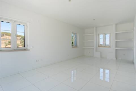 Monte alentejano com 28 hectares