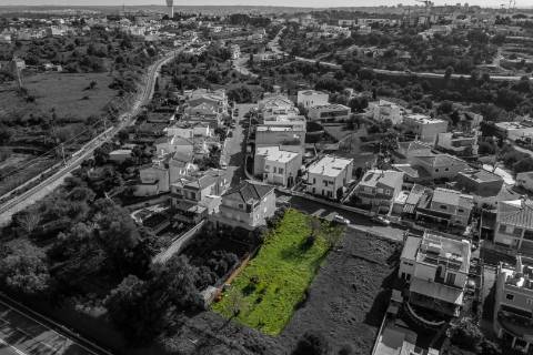 Terreno urbano para moradia