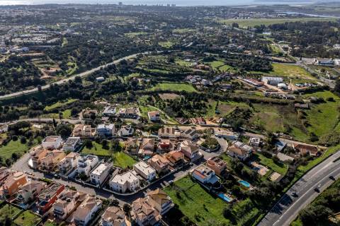 Terreno urbano para moradia