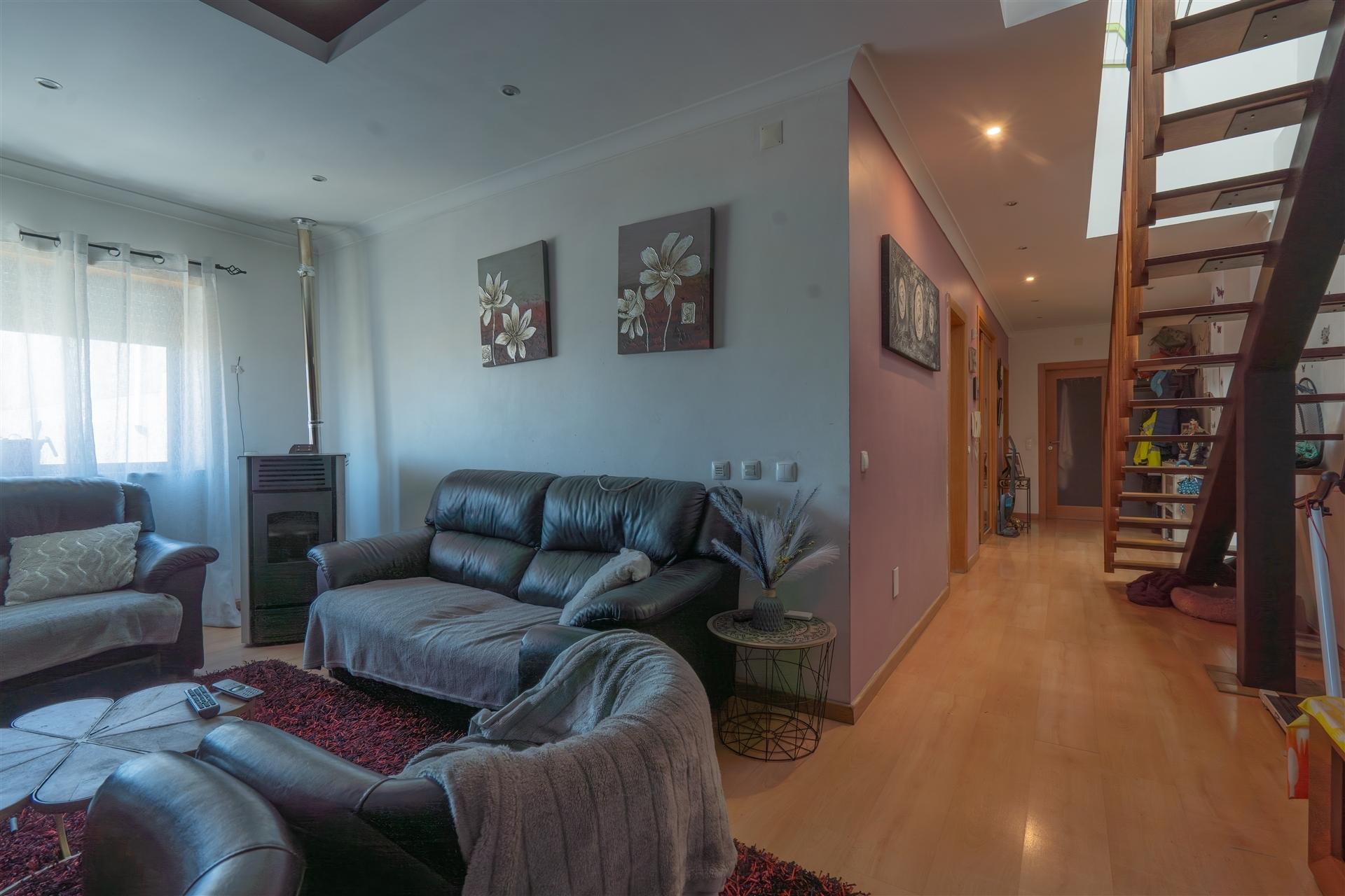 Apartamento T3 em Ermidas Sado