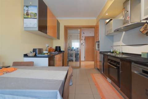 Apartamento T3 em Ermidas Sado