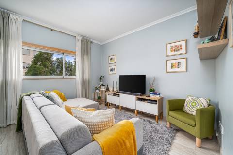 Apartamento T3 com garagem