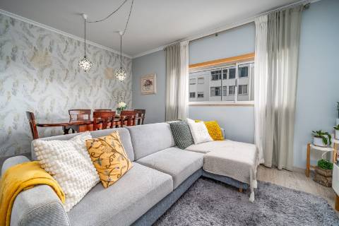 Apartamento T3 com garagem