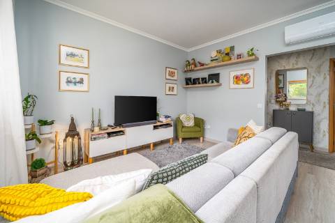 Apartamento T3 com garagem