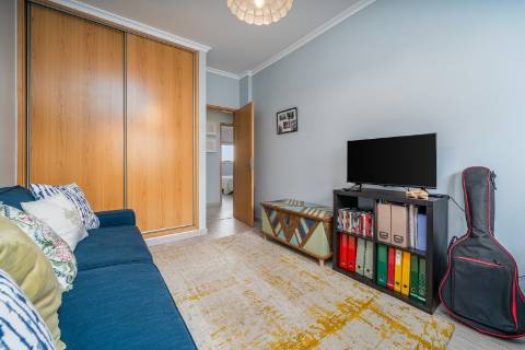 Apartamento T3 com garagem