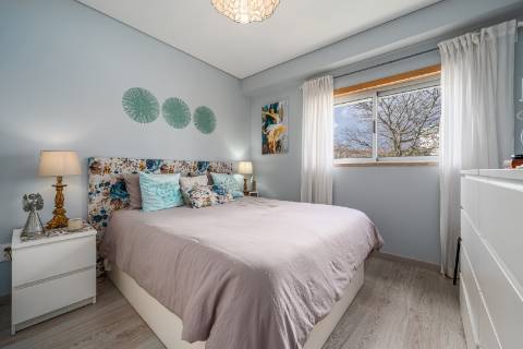 Apartamento T3 com garagem