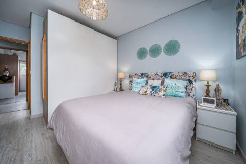 Apartamento T3 com garagem