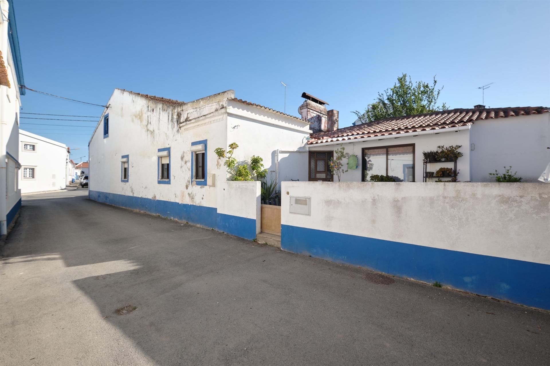 Moradia com garagem no Alentejo