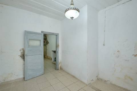 Moradia com garagem no Alentejo