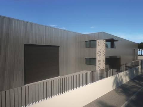 Pavilhão em Batalha com 370 m2