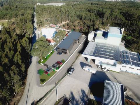 Pavilhão em Batalha com 470 m2