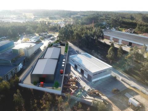 Pavilhão em Batalha com 470 m2