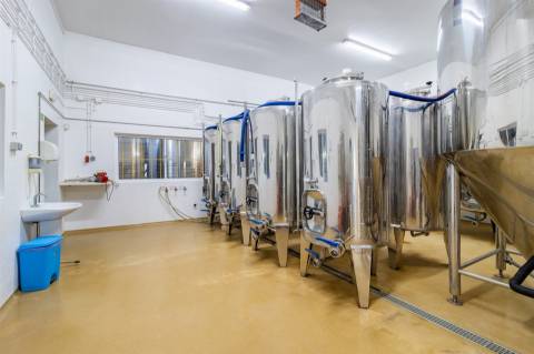 Fábrica de Gin e Cerveja Artesanal