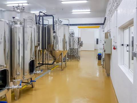 Fábrica de Gin e Cerveja Artesanal