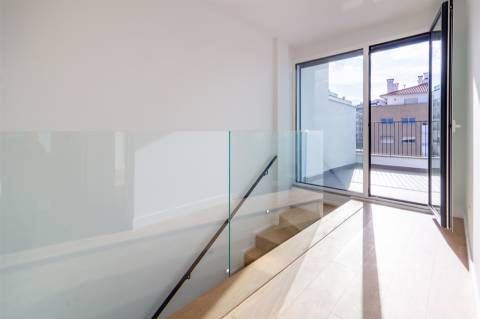 Apartamento T3 Duplex na Urbanização Quinta dos Capuchos, Leiria