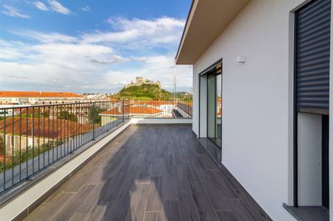 Apartamento T3 Duplex na Urbanização Quinta dos Capuchos, Leiria