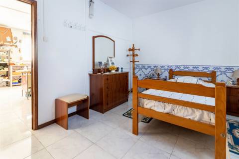 Moradia T5 em São Jorge, Porto de Mós