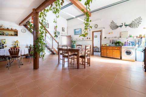 Moradia T5 em São Jorge, Porto de Mós