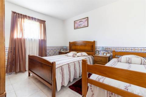 Moradia T5 em São Jorge, Porto de Mós