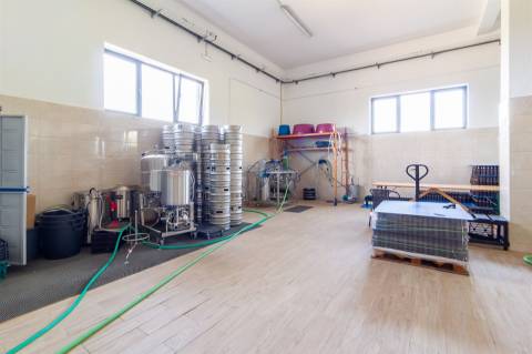 Fábrica de Cerveja  Artesanal  com Marca Registada - MAFRA, LISBOA