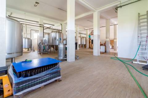 Fábrica de Cerveja  Artesanal  com Marca Registada - MAFRA, LISBOA