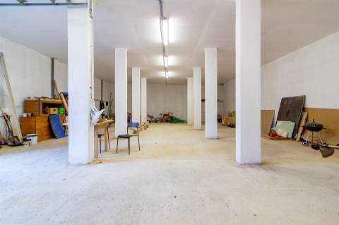 Fábrica de Cerveja  Artesanal  com Marca Registada - MAFRA, LISBOA