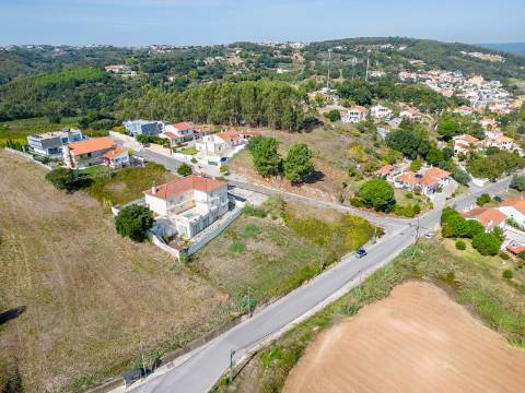 Lote de Terreno com 900m², para Construção de Moradia Unifamiliar!