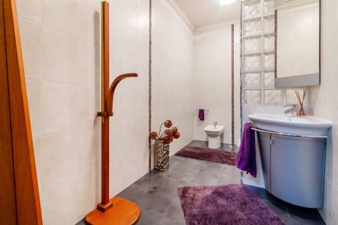 Moradia de Luxo T4 em Cerca, Maceira