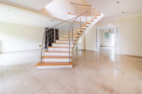 Moradia T4 em Caranguejeira – Leiria