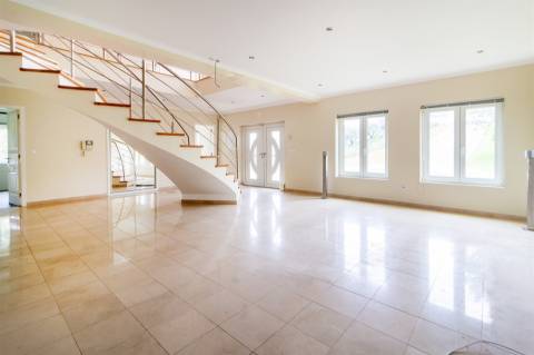 Moradia T4 em Caranguejeira – Leiria