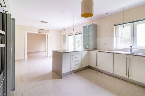 Moradia T4 em Caranguejeira – Leiria