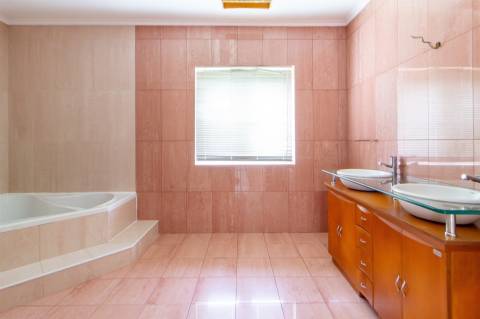 Moradia T4 em Caranguejeira – Leiria