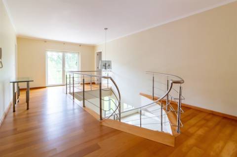 Moradia T4 em Caranguejeira – Leiria