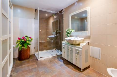 Moradia  T5 em Telheiro, Maceira