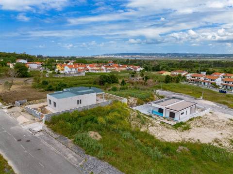 Lote de Terreno com 493m², para Construção de Moradia Unifamiliar!