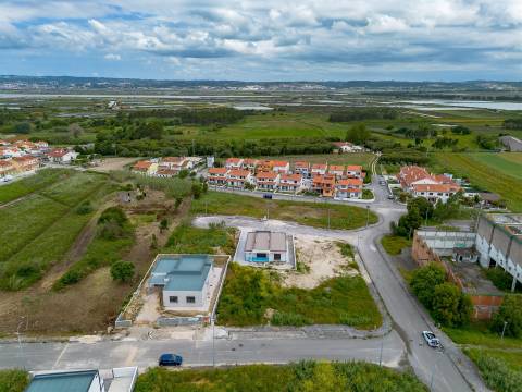 Lote de Terreno com 493m², para Construção de Moradia Unifamiliar!