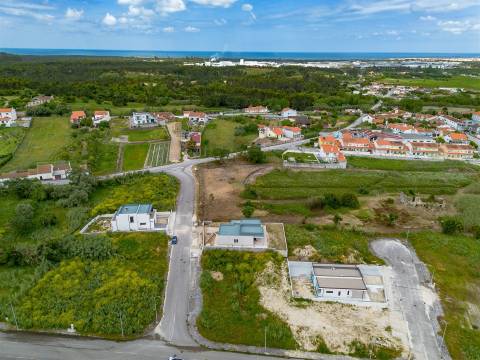 Lote de Terreno com 493m², para Construção de Moradia Unifamiliar!