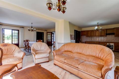 Moradia Isolada em Garcia, Marinha Grande