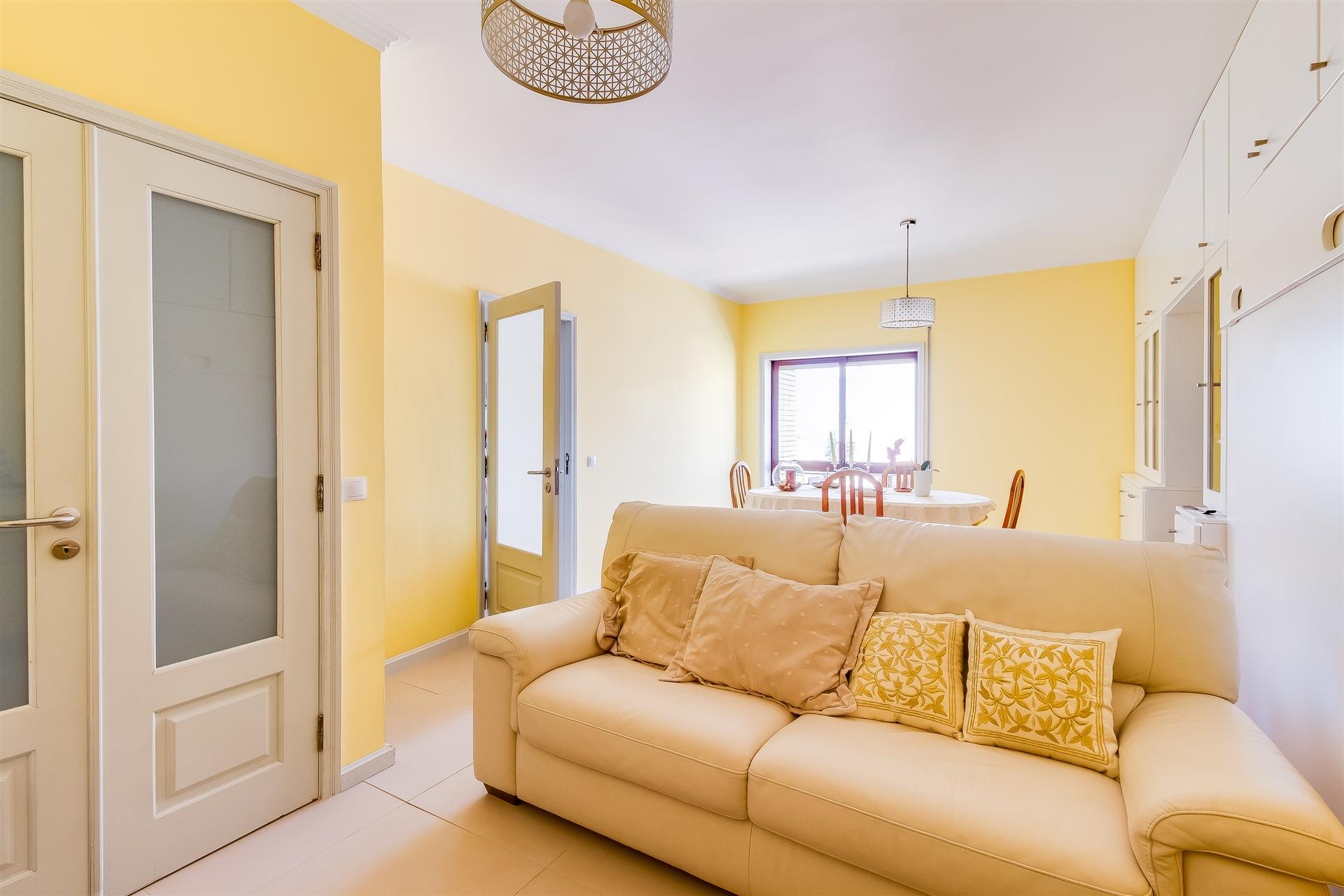 Apartamento T2 no Centro de São João da Madeira