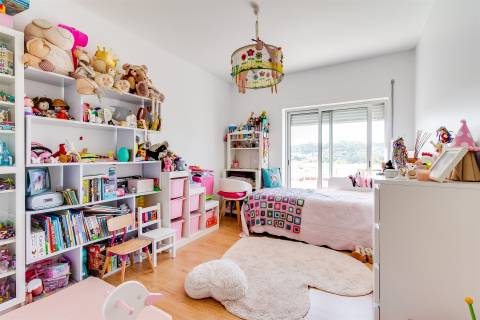 Apartamento T3 no Centro de Alcobaça