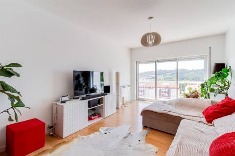 Apartamento T3 no Centro de Alcobaça