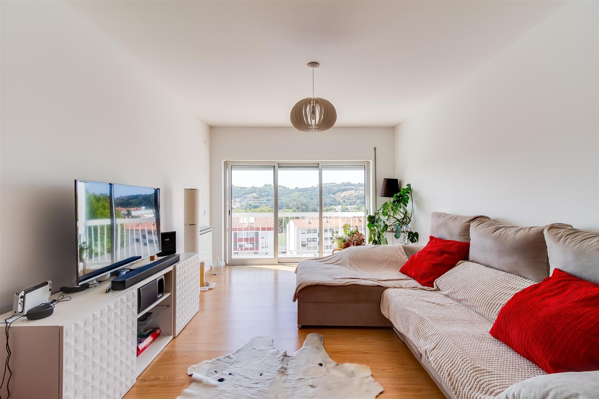 Apartamento T3 no Centro de Alcobaça