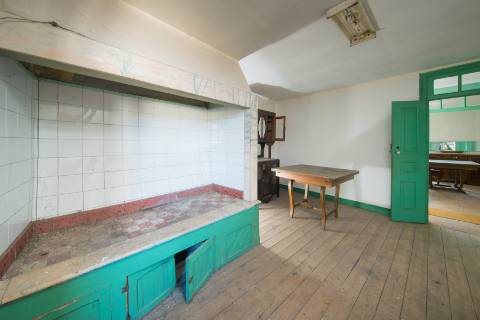 Prédio com Projeto Aprovado no Centro do Louriçal