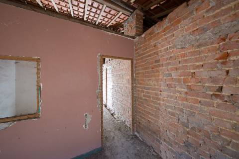 Prédio com Projeto Aprovado no Centro do Louriçal